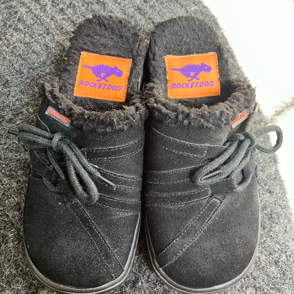 Rocket Dog suede black slides/clogs